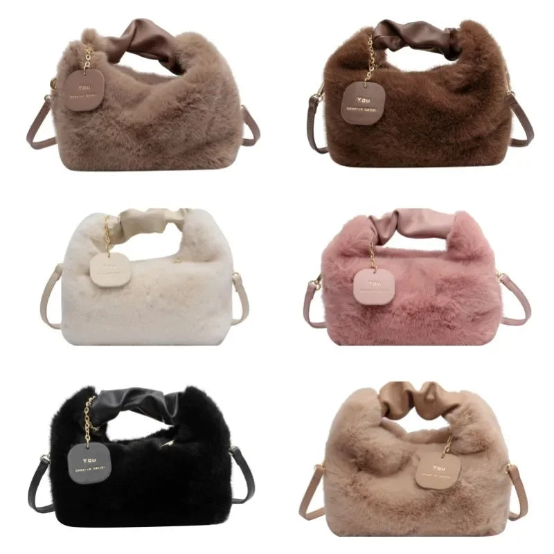 bolsa de pelinho, bolsa pelinho, bolsa de pelinhos, bolsa com pelinho, bolsa de pelinho branca, bolsa de pelinho preta, bolsa pelinhos, bolsa de pelúcia, bolsa pelucia, bolsa feminina, bolsa transversal feminina,