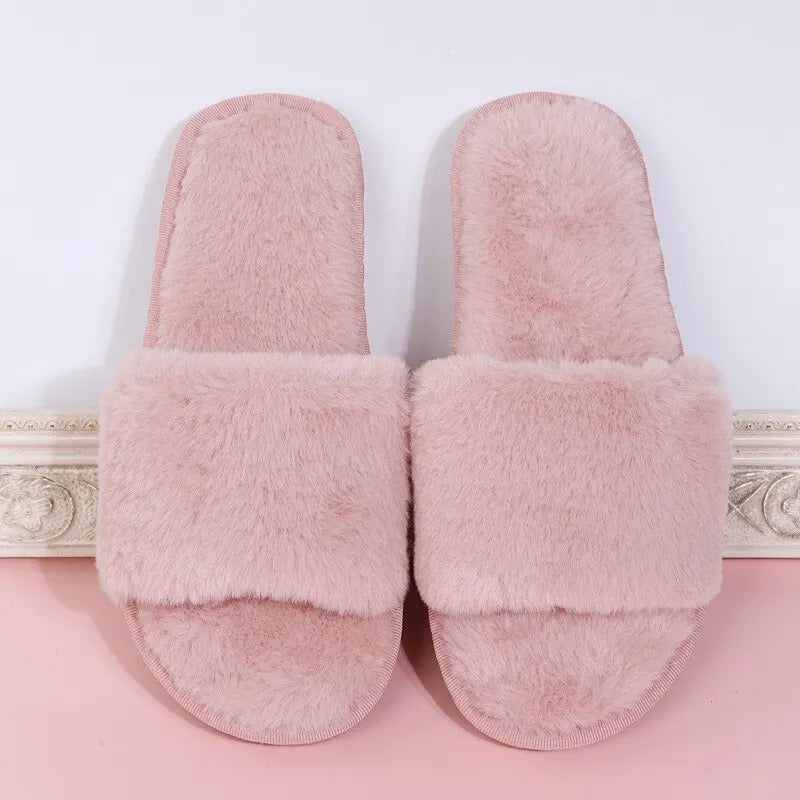 chinelo, chinelo slide feminino, chinelo de pelos, chinelo de pelinho, chinelo pelo, chinelo de pelo feminino, chinelo com pelo, chinelo com pelinho, chinelo pelinho feminino, chinelos com pelinho,